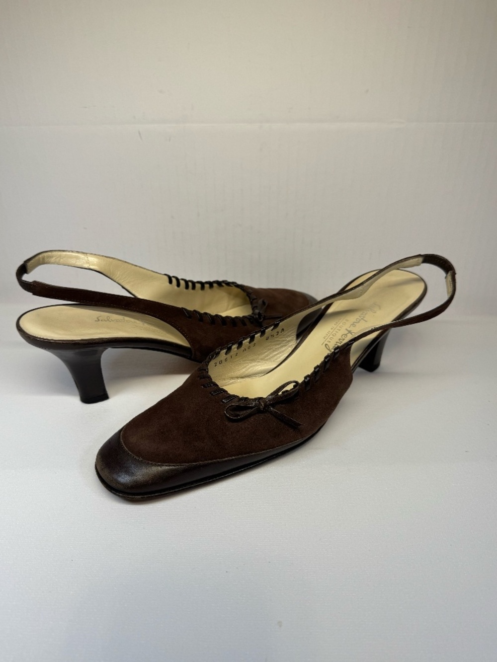 Salvatore Ferragamo Boutique Brown Suede Leather Slingback Pumps Italy 8.5 AA